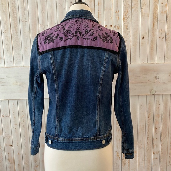 Denim jacket from Old Navy size S - Picture 3 of 4